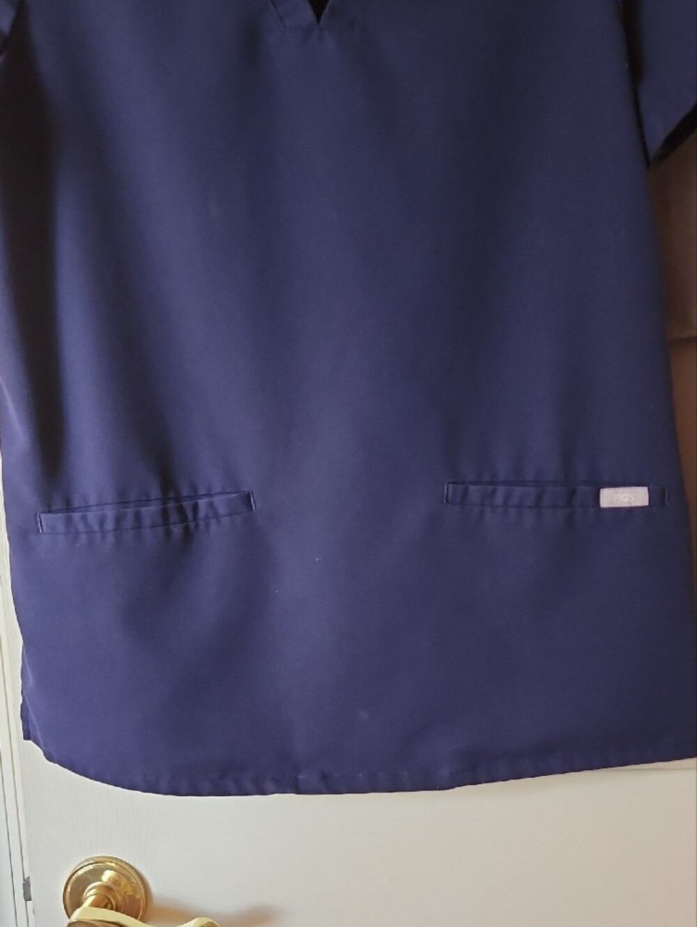 EUC Small Figs Women's Short Sleeve Scrub Top and Pants - Navy. - Picture 11 of 12